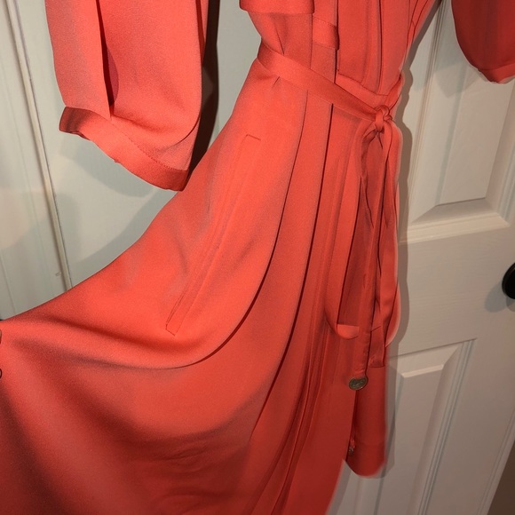 DVF Autumn wrap dress 6 could also fit size 8 TTS Hot Spice - Picture 4 of 8